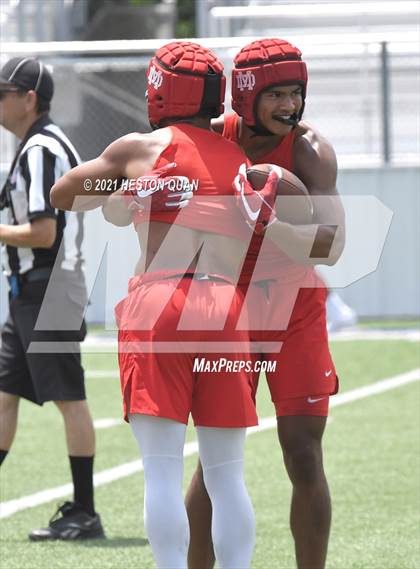 Thumbnail 3 in Mater Dei vs. Carlsbad  (Brave 8 Invitational) photogallery.
