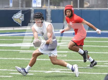 Thumbnail 2 in Mater Dei vs. Carlsbad  (Brave 8 Invitational) photogallery.