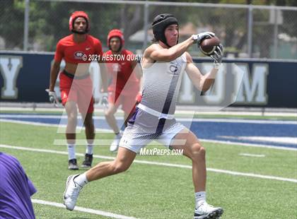Thumbnail 2 in Mater Dei vs. Carlsbad  (Brave 8 Invitational) photogallery.