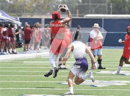 Thumbnail 3 in Mater Dei vs. Carlsbad  (Brave 8 Invitational) photogallery.