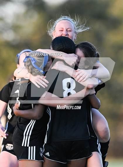 Thumbnail 1 in Dominican vs Mt. Carmel (LHSAA Div 1 Quarterfinals) photogallery.