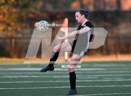 Thumbnail 3 in Dominican vs Mt. Carmel (LHSAA Div 1 Quarterfinals) photogallery.