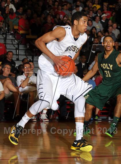 Thumbnail 2 in St. John Bosco vs. Long Beach Poly (Nike Extravaganza) photogallery.