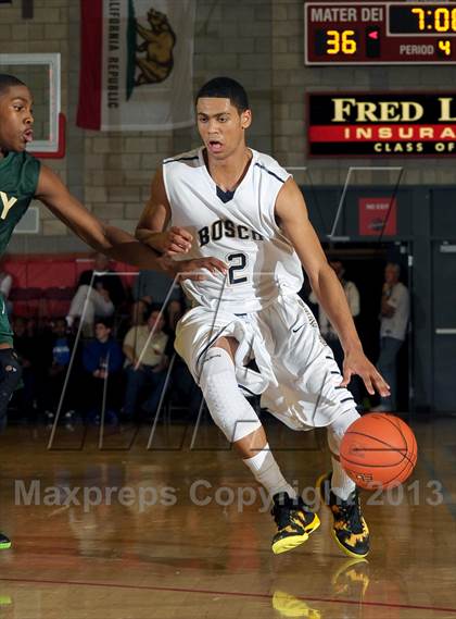 Thumbnail 1 in St. John Bosco vs. Long Beach Poly (Nike Extravaganza) photogallery.