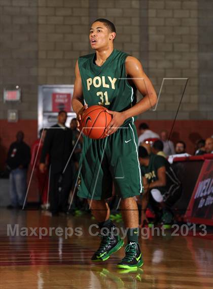Thumbnail 3 in St. John Bosco vs. Long Beach Poly (Nike Extravaganza) photogallery.