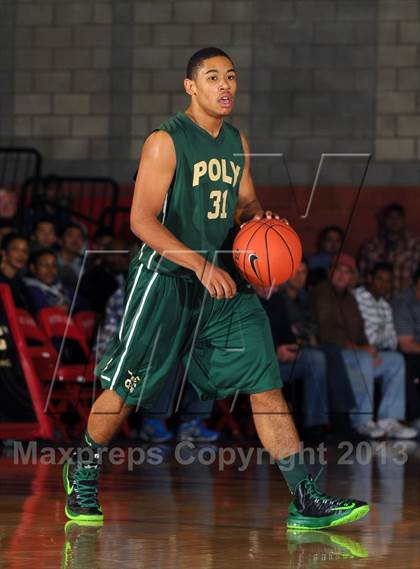 Thumbnail 2 in St. John Bosco vs. Long Beach Poly (Nike Extravaganza) photogallery.