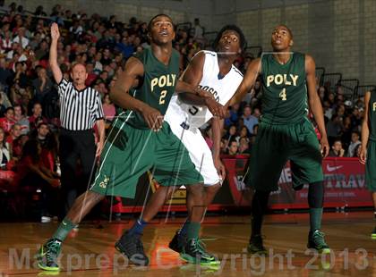 Thumbnail 2 in St. John Bosco vs. Long Beach Poly (Nike Extravaganza) photogallery.