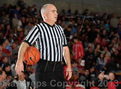 Thumbnail 2 in St. John Bosco vs. Long Beach Poly (Nike Extravaganza) photogallery.