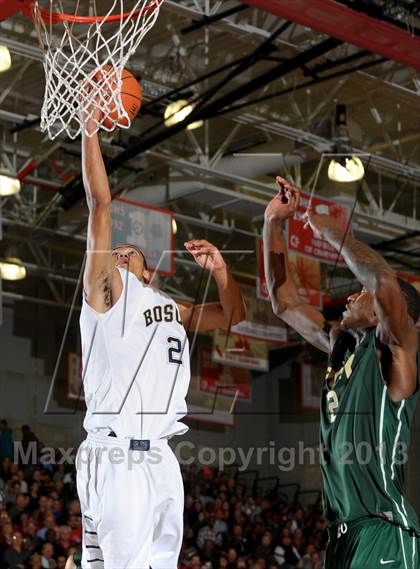 Thumbnail 3 in St. John Bosco vs. Long Beach Poly (Nike Extravaganza) photogallery.