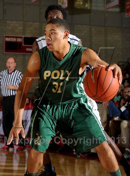 Thumbnail 3 in St. John Bosco vs. Long Beach Poly (Nike Extravaganza) photogallery.