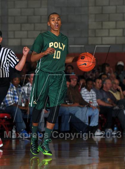 Thumbnail 2 in St. John Bosco vs. Long Beach Poly (Nike Extravaganza) photogallery.