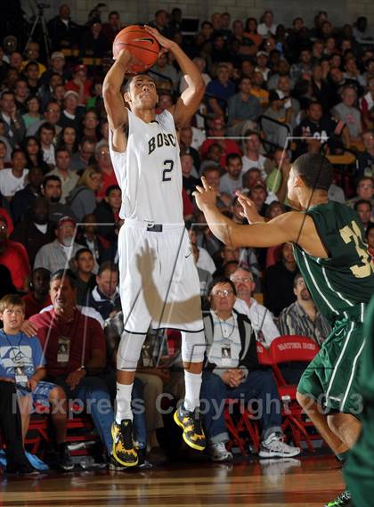 Thumbnail 2 in St. John Bosco vs. Long Beach Poly (Nike Extravaganza) photogallery.