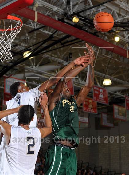 Thumbnail 1 in St. John Bosco vs. Long Beach Poly (Nike Extravaganza) photogallery.
