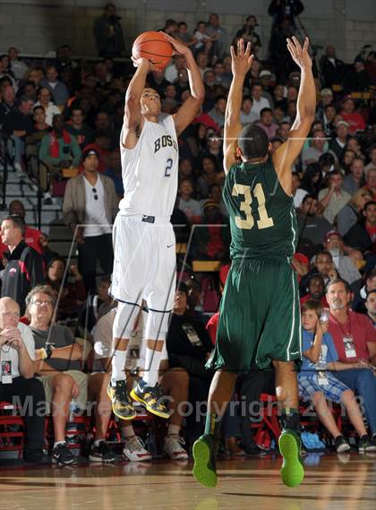 Thumbnail 3 in St. John Bosco vs. Long Beach Poly (Nike Extravaganza) photogallery.