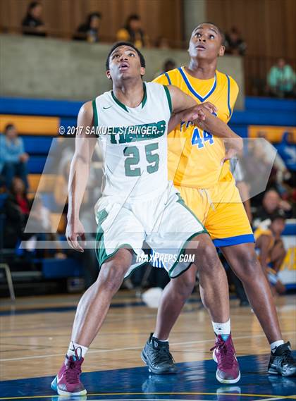 Thumbnail 1 in Grant vs. Fremont (Oakland Legends Classic) photogallery.