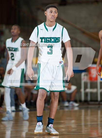 Thumbnail 3 in Grant vs. Fremont (Oakland Legends Classic) photogallery.