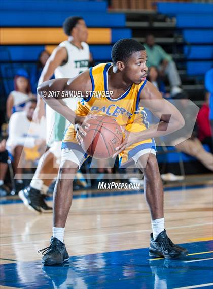 Thumbnail 1 in Grant vs. Fremont (Oakland Legends Classic) photogallery.