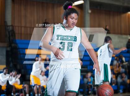 Thumbnail 1 in Grant vs. Fremont (Oakland Legends Classic) photogallery.