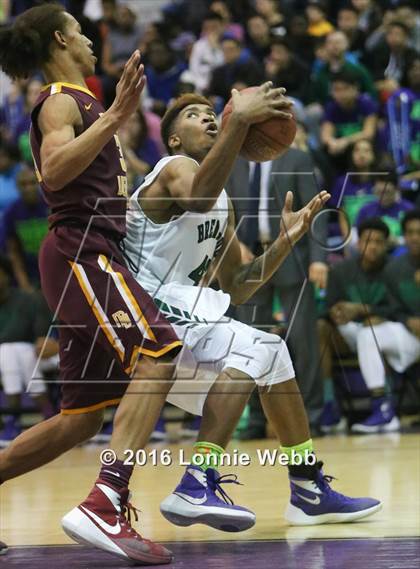 Thumbnail 2 in Brentwood vs Mt. Vernon (SNY Invitational) photogallery.