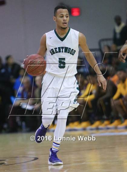 Thumbnail 2 in Brentwood vs Mt. Vernon (SNY Invitational) photogallery.