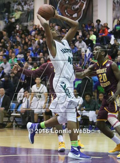 Thumbnail 1 in Brentwood vs Mt. Vernon (SNY Invitational) photogallery.