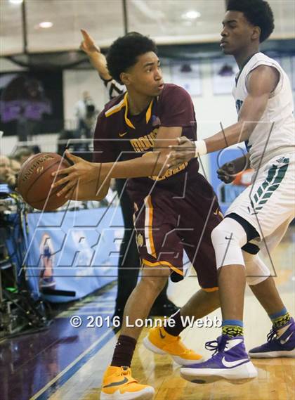 Thumbnail 1 in Brentwood vs Mt. Vernon (SNY Invitational) photogallery.