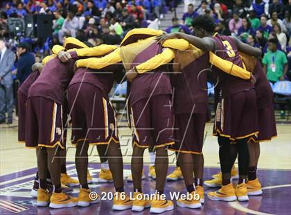 Thumbnail 1 in Brentwood vs Mt. Vernon (SNY Invitational) photogallery.