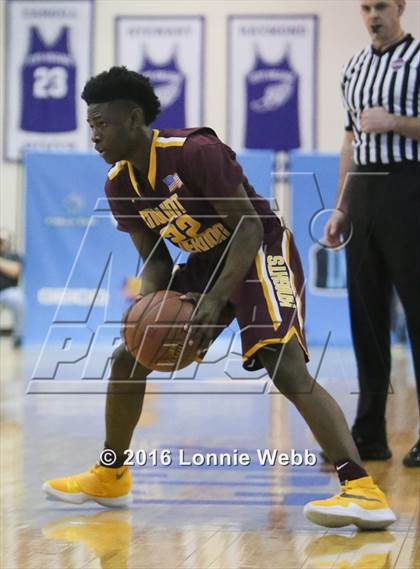 Thumbnail 1 in Brentwood vs Mt. Vernon (SNY Invitational) photogallery.