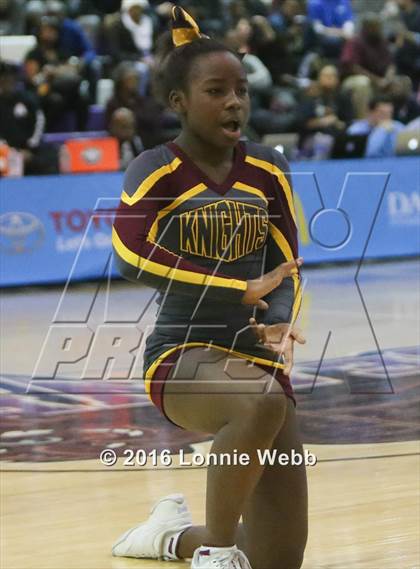 Thumbnail 3 in Brentwood vs Mt. Vernon (SNY Invitational) photogallery.