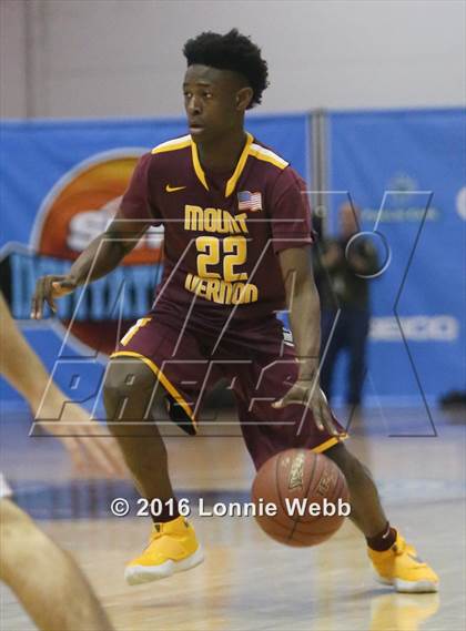 Thumbnail 3 in Brentwood vs Mt. Vernon (SNY Invitational) photogallery.