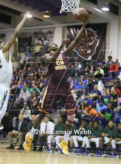 Thumbnail 1 in Brentwood vs Mt. Vernon (SNY Invitational) photogallery.