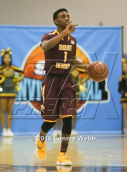Thumbnail 1 in Brentwood vs Mt. Vernon (SNY Invitational) photogallery.