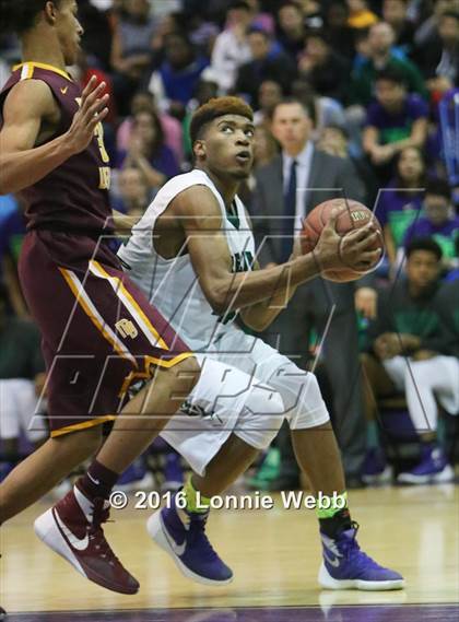 Thumbnail 1 in Brentwood vs Mt. Vernon (SNY Invitational) photogallery.