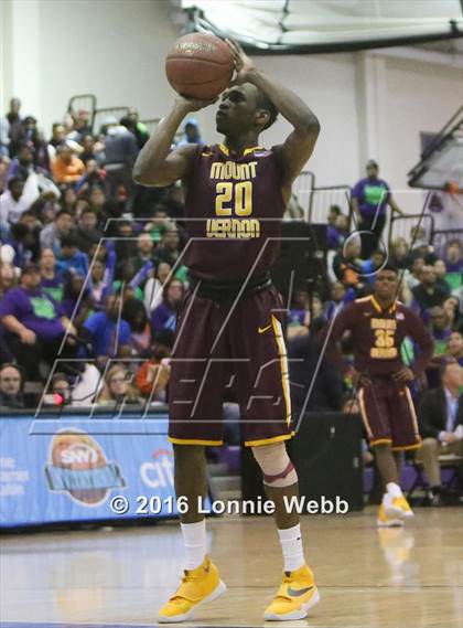 Thumbnail 2 in Brentwood vs Mt. Vernon (SNY Invitational) photogallery.
