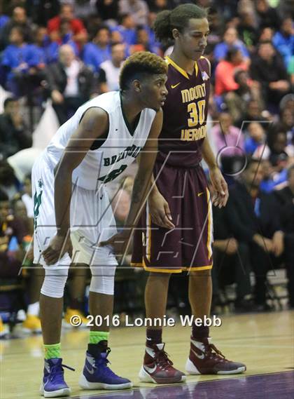 Thumbnail 2 in Brentwood vs Mt. Vernon (SNY Invitational) photogallery.