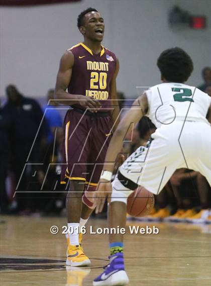 Thumbnail 3 in Brentwood vs Mt. Vernon (SNY Invitational) photogallery.