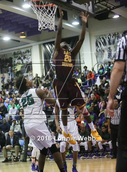 Thumbnail 3 in Brentwood vs Mt. Vernon (SNY Invitational) photogallery.