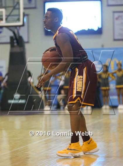 Thumbnail 2 in Brentwood vs Mt. Vernon (SNY Invitational) photogallery.