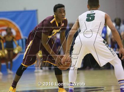 Thumbnail 3 in Brentwood vs Mt. Vernon (SNY Invitational) photogallery.