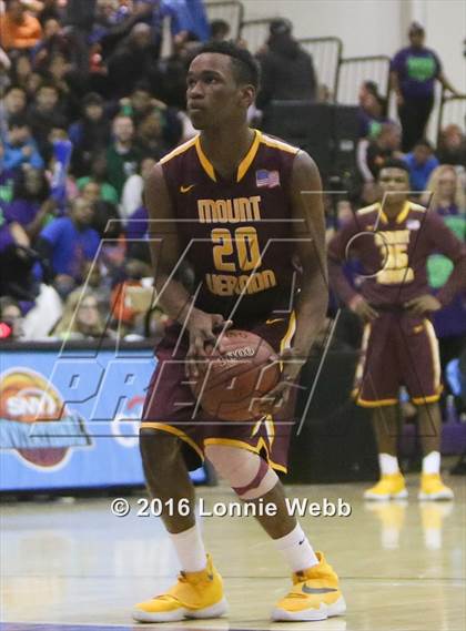 Thumbnail 1 in Brentwood vs Mt. Vernon (SNY Invitational) photogallery.