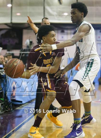 Thumbnail 2 in Brentwood vs Mt. Vernon (SNY Invitational) photogallery.