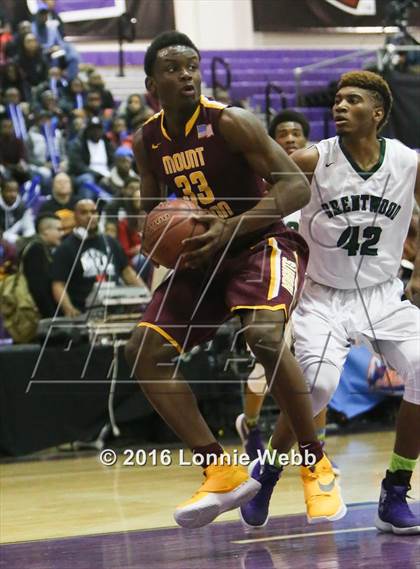 Thumbnail 1 in Brentwood vs Mt. Vernon (SNY Invitational) photogallery.