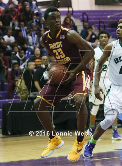 Thumbnail 3 in Brentwood vs Mt. Vernon (SNY Invitational) photogallery.