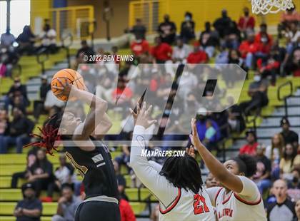Thumbnail 2 in Luella vs Balwin (GHSA 4A State Playoff - Quarterfinals) photogallery.