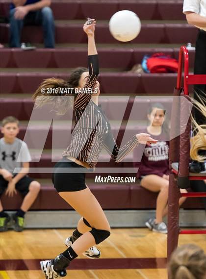 Thumbnail 3 in Erie vs. Ponderosa (CHSAA 4A Region 3) photogallery.