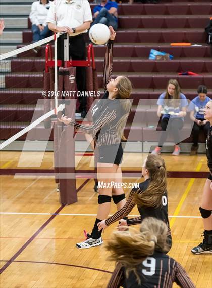 Thumbnail 1 in Erie vs. Ponderosa (CHSAA 4A Region 3) photogallery.