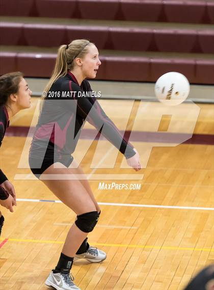 Thumbnail 3 in Erie vs. Ponderosa (CHSAA 4A Region 3) photogallery.