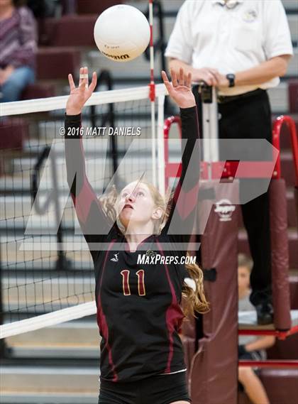 Thumbnail 3 in Erie vs. Ponderosa (CHSAA 4A Region 3) photogallery.