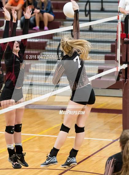Thumbnail 3 in Erie vs. Ponderosa (CHSAA 4A Region 3) photogallery.