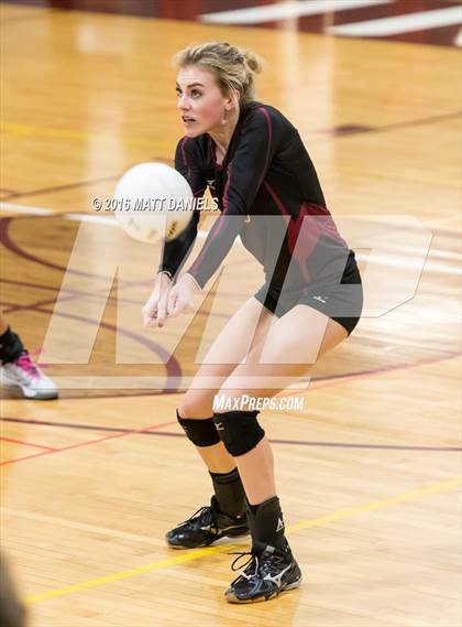 Thumbnail 3 in Erie vs. Ponderosa (CHSAA 4A Region 3) photogallery.